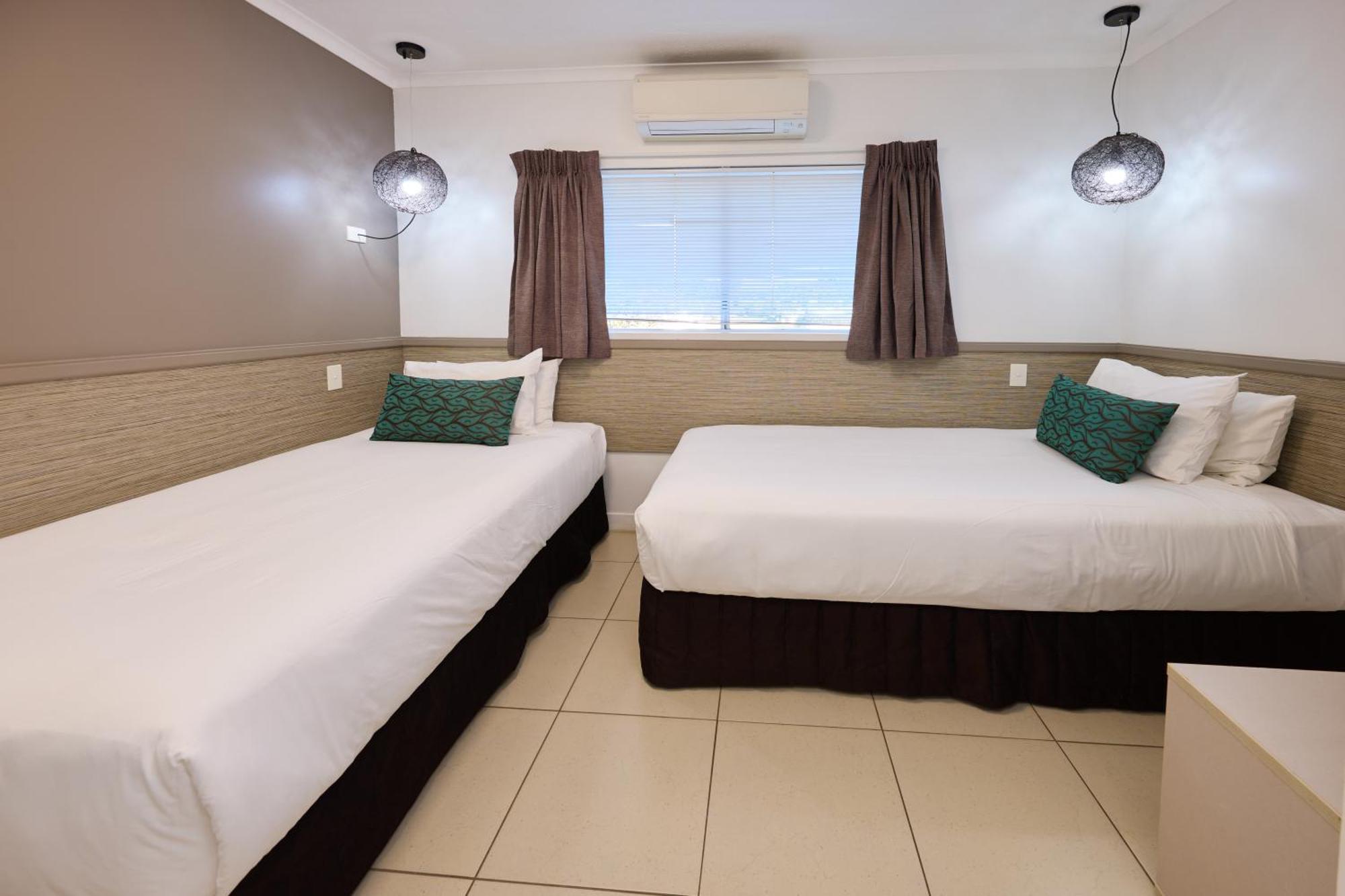 Castaways & On Mission Resort 4*