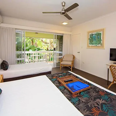 Castaways Resort & Spa On Mission Beach Exterior photo