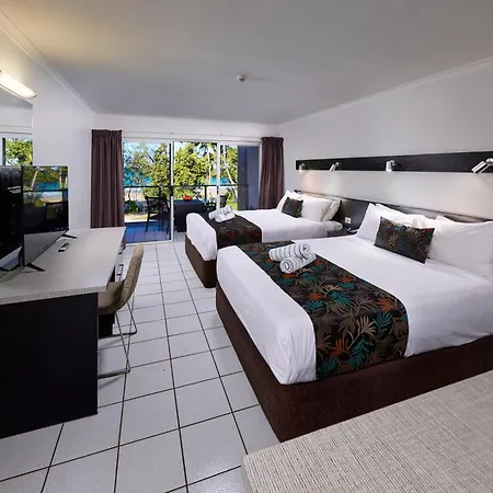Castaways Resort & Spa On Mission Beach Exterior photo
